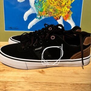 Dockers Men's Black and Tan Sneakers